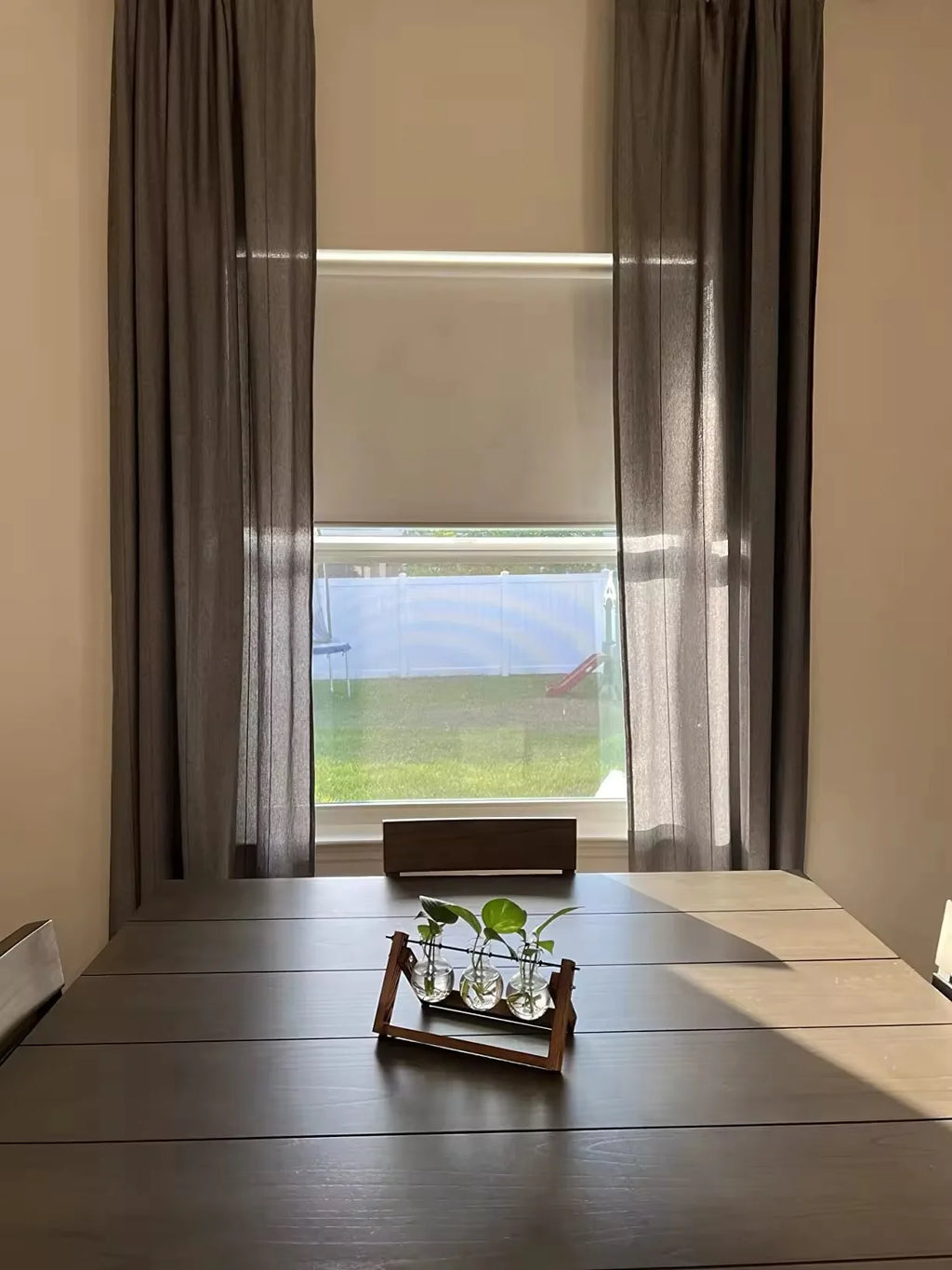 Stores vénitiens intelligents